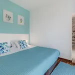 Scenic With Panoramic Sea & Mountain Views In Appartement São Vicente