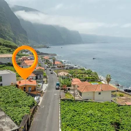 Scenic With Panoramic Sea & Mountain Views In Апартаменты *