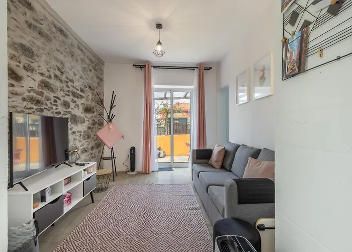 Scenic With Panoramic Sea & Mountain Views In *