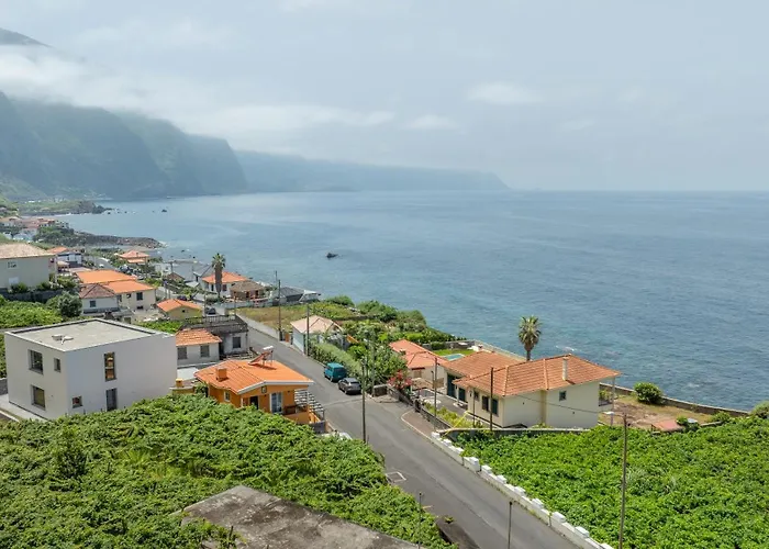 Scenic With Panoramic Sea & Mountain Views In São Vicente