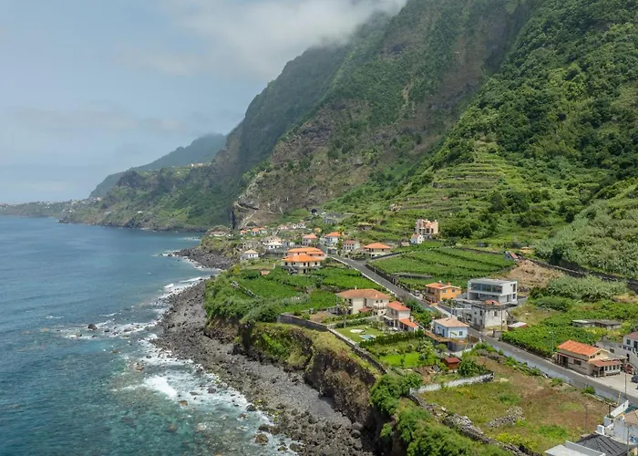 Scenic With Panoramic Sea & Mountain Views In *